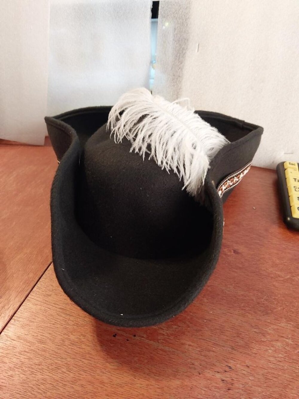 NEW ! Pirate HAt Tricorn W Feather Black - Picture 2 of 4